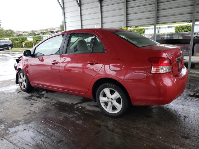 JTDBT923984040402 - 2008 TOYOTA YARIS RED photo 2