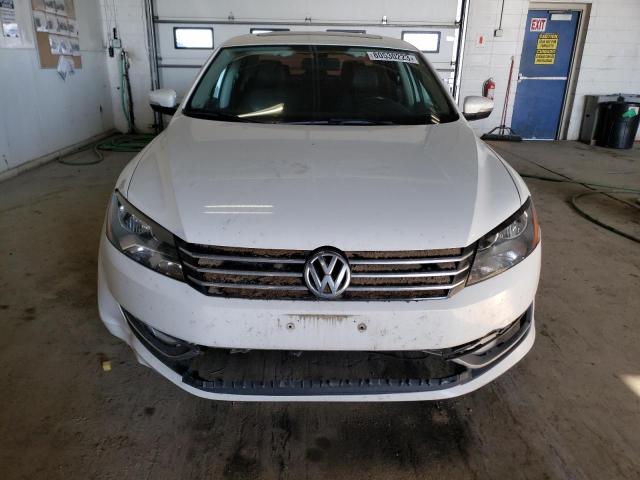 1VWBS7A38FC004838 - 2015 VOLKSWAGEN PASSAT SE WHITE photo 5