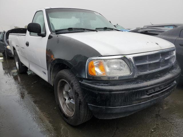 1FTDF1722VKB97357 - 1997 FORD F150 WHITE photo 4