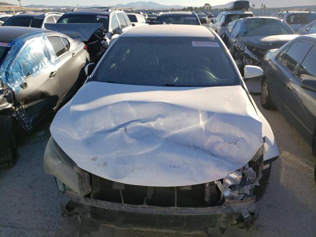 4T1BF1FK3HU767265 - 2017 TOYOTA CAMRY LE WHITE photo 5