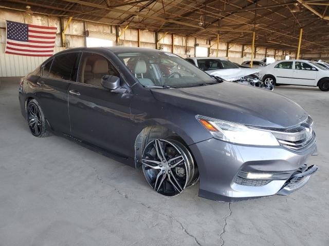 1HGCR3F9XHA037185 - 2017 HONDA ACCORD TOURING GRAY photo 4
