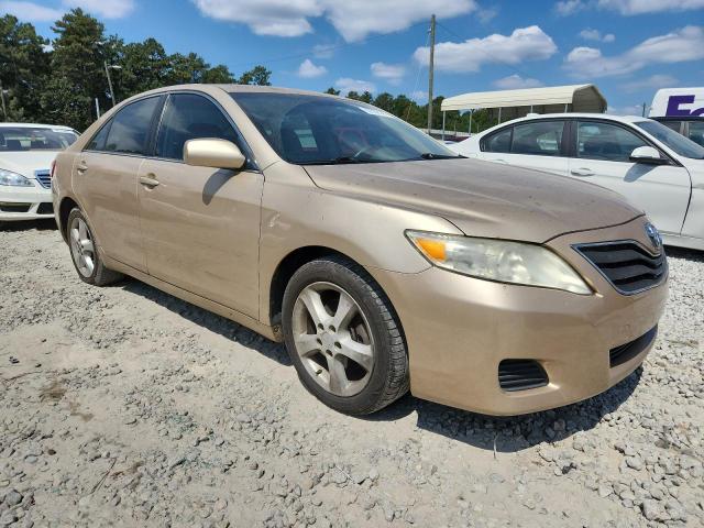 4T1BF3EKXAU051417 - 2010 TOYOTA CAMRY BASE GOLD photo 4