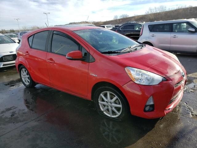 JTDKDTB33E1080496 - 2014 TOYOTA PRIUS C RED photo 4