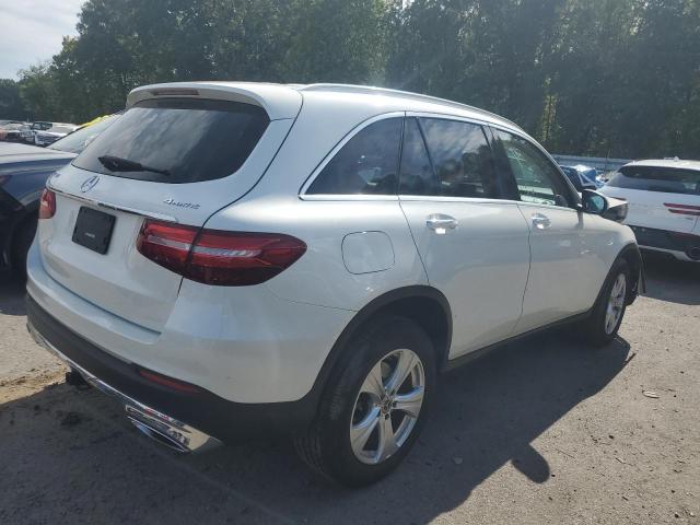 WDC0G4KB3JV097467 - 2018 MERCEDES-BENZ GLC 300 4MATIC WHITE photo 3