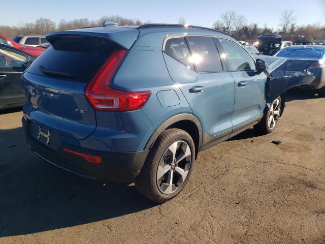 YV4L12UW6P2942960 - 2023 VOLVO XC40 PLUS BLUE photo 3