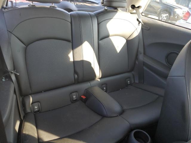 WMWXP5C52J2G62392 - 2018 MINI COOPER BEIGE photo 10