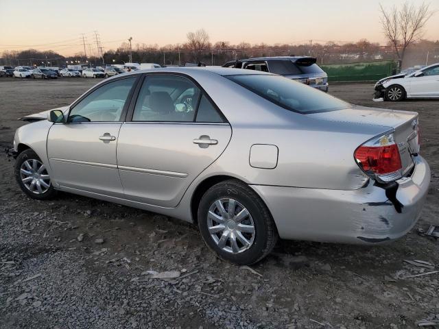 4T1BE32K75U047953 - 2005 TOYOTA CAMRY LE SILVER photo 2