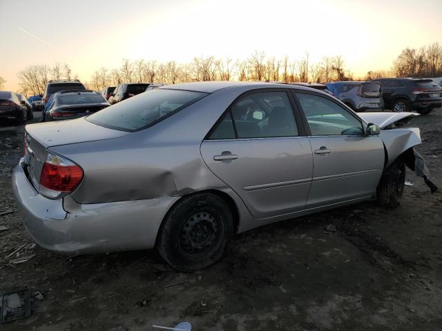 4T1BE32K75U047953 - 2005 TOYOTA CAMRY LE SILVER photo 3