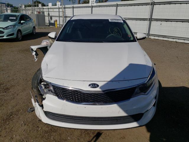 5XXGT4L34JG248593 - 2018 KIA OPTIMA LX WHITE photo 5