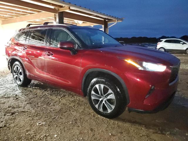 5TDGZRAH3NS125494 - 2022 TOYOTA HIGHLANDER XLE RED photo 4