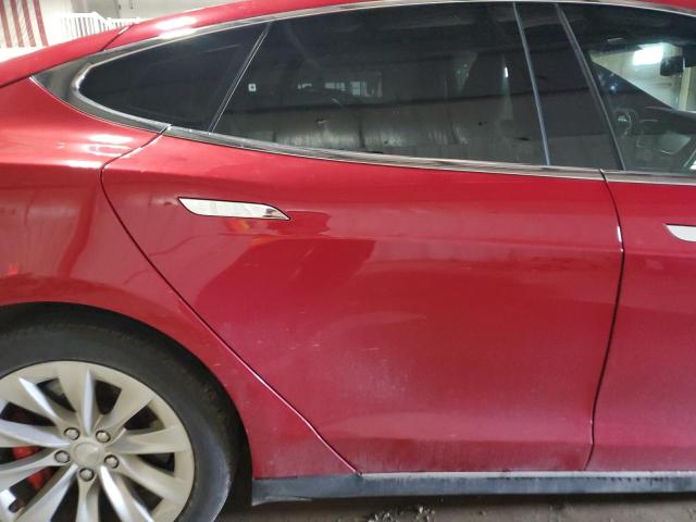 5YJSA1H18EFP57052 - 2014 TESLA MODEL S RED photo 10