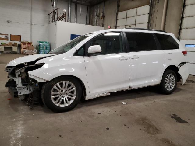 2013 TOYOTA SIENNA XLE, 