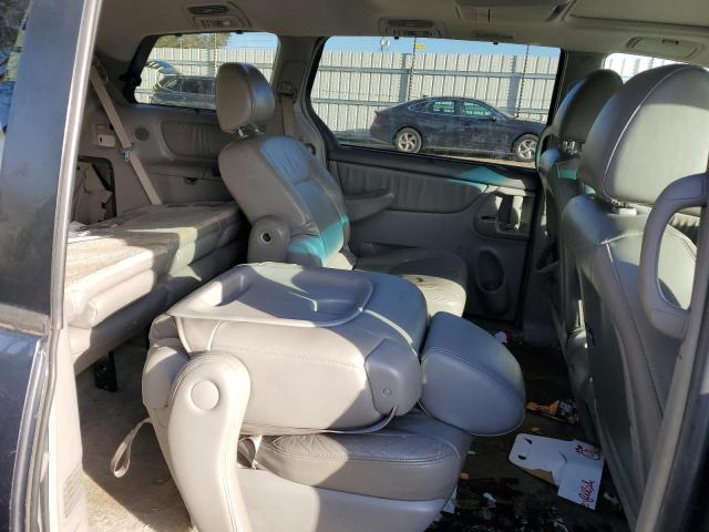 5TDYK4CC7AS322000 - 2010 TOYOTA SIENNA XLE GRAY photo 11