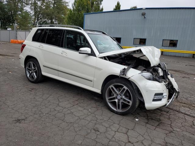WDCGG8JB0FG360551 - 2015 MERCEDES-BENZ GLK 350 4MATIC WHITE photo 4