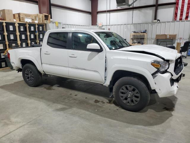 3TMCZ5AN5NM532343 - 2022 TOYOTA TACOMA DOUBLE CAB WHITE photo 4