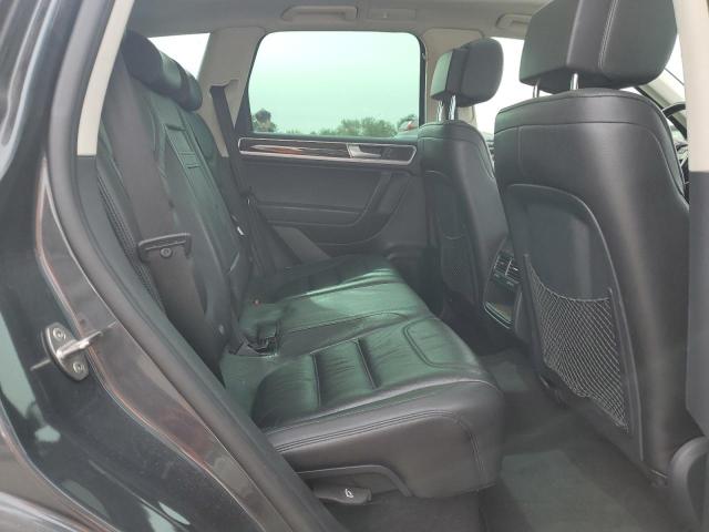 WVGEF9BP3FD006827 - 2015 VOLKSWAGEN TOUAREG V6 GRAY photo 11