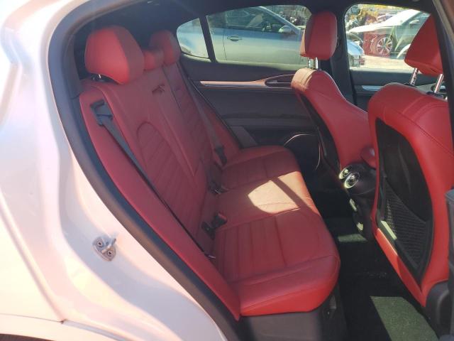 ZASPAKBN3N7D41558 - 2022 ALFA ROMEO STELVIO TI WHITE photo 11