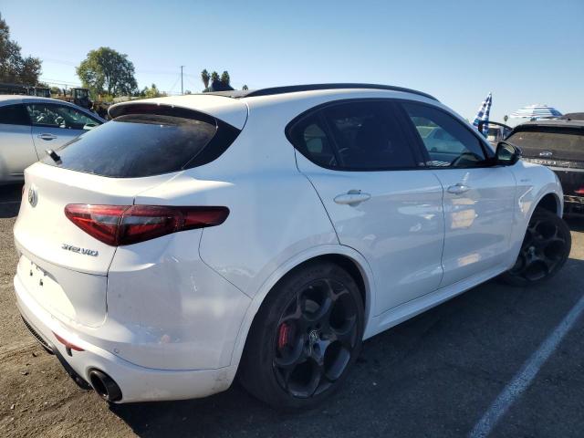 ZASPAKBN3N7D41558 - 2022 ALFA ROMEO STELVIO TI WHITE photo 3