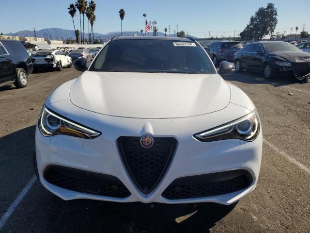 ZASPAKBN3N7D41558 - 2022 ALFA ROMEO STELVIO TI WHITE photo 5