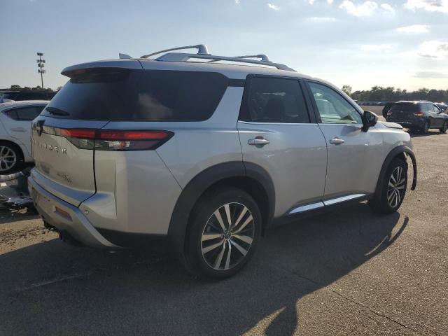 5N1DR3DK2PC226632 - 2023 NISSAN PATHFINDER PLATINUM 银色 照片 3