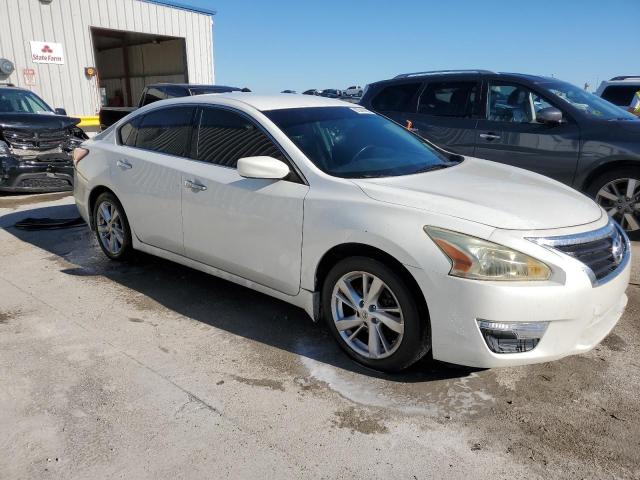 1N4AL3APXEN224370 - 2014 NISSAN ALTIMA 2.5 WHITE photo 4