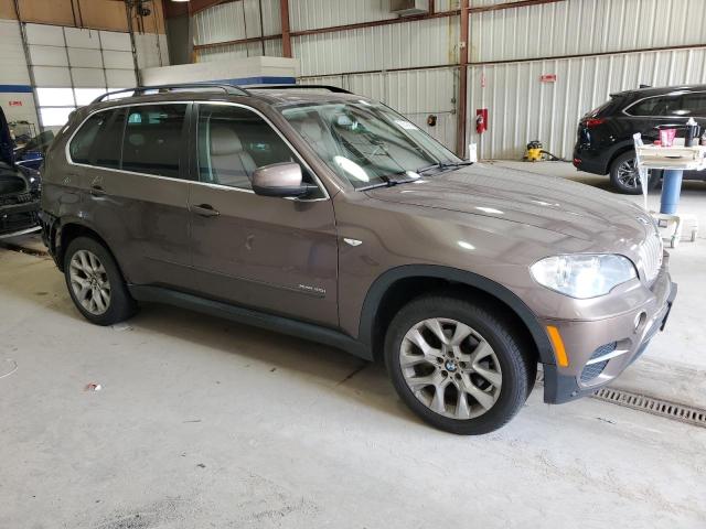 5UXZV4C53D0B21054 - 2013 BMW X5 XDRIVE35I Коричневий фото 4