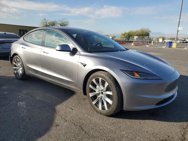 5YJ3E1EA7SF020935 - 2025 TESLA MODEL 3 ნაცრისფერი ფოტო 4