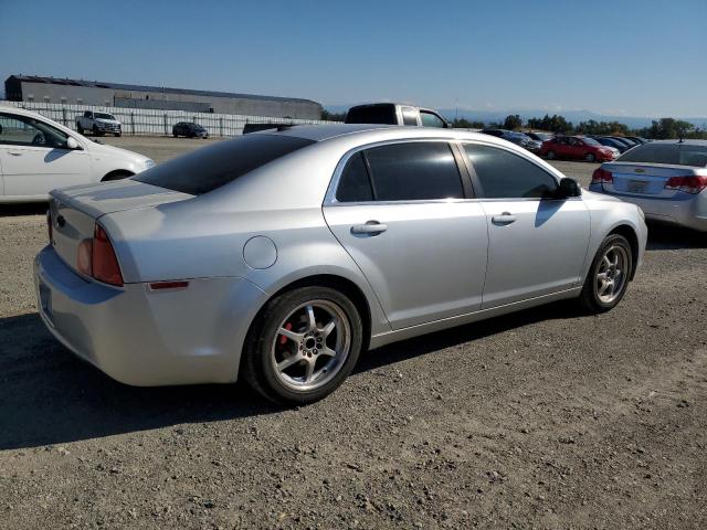 1G1ZB5EB6A4123071 - 2010 CHEVROLET MALIBU LS Srebrny zdjęcie 3