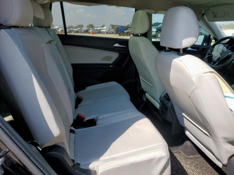 3VV3B7AX7JM019074 - 2018 VOLKSWAGEN TIGUAN SE 黑色 照片 10