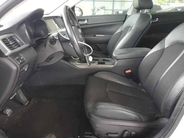 5XXGT4L36KG362998 - 2019 KIA OPTIMA LX Weiß Foto 7