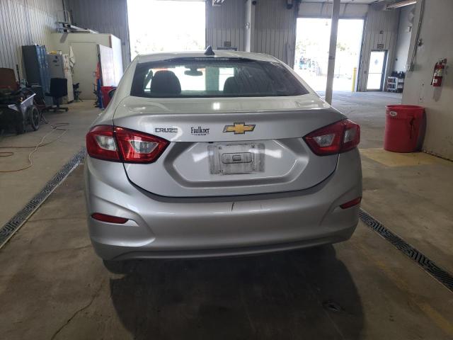 1G1BC5SM2J7237135 - 2018 CHEVROLET CRUZE LS 银色 照片 6