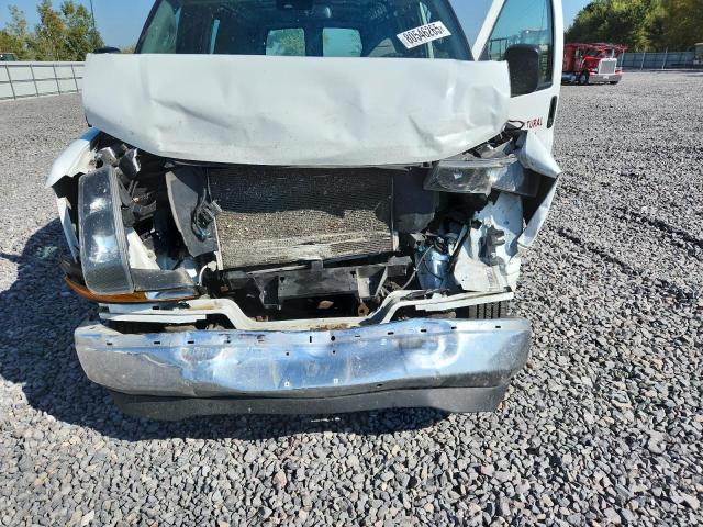 1GCWGAFP7K1347645 - 2019 CHEVROLET EXPRESS G2 WHITE photo 11