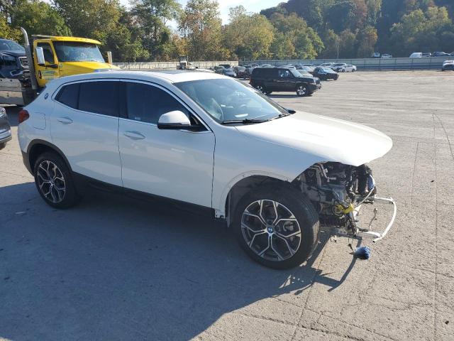 WBXYJ1C05P5V33981 - 2023 BMW X2 XDRIVE28I WHITE photo 4