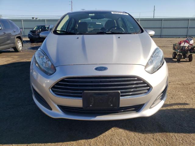 3FADP4BJ9FM114147 - 2015 FORD FIESTA SE SILVER photo 5