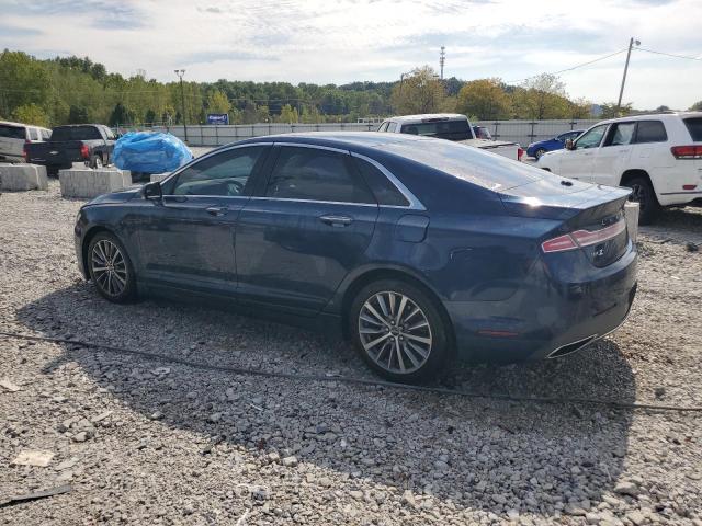 3LN6L5C94HR601296 - 2017 LINCOLN MKZ SELECT Blau Foto 2