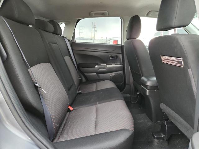 JA4AR3AU4JZ033555 - 2018 MITSUBISHI OUTLANDER ES Gri fotoğraf 11