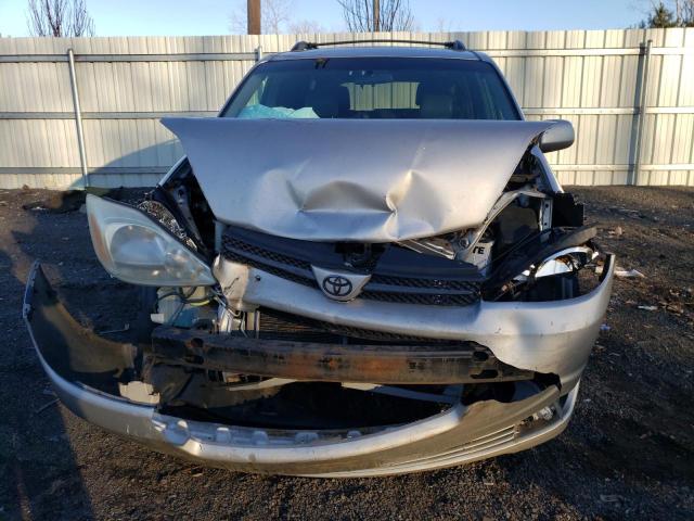 5TDZA22C74S188431 - 2004 TOYOTA SIENNA XLE SILVER photo 5