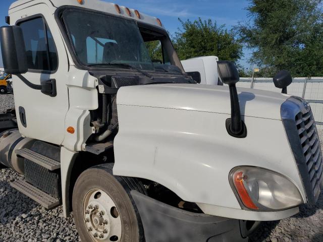2015 FREIGHTLINER CASCADIA 1, 