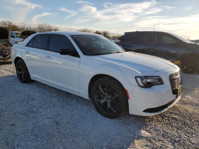 2C3CCAAG3LH164417 - 2020 CHRYSLER 300 TOURING WHITE photo 4