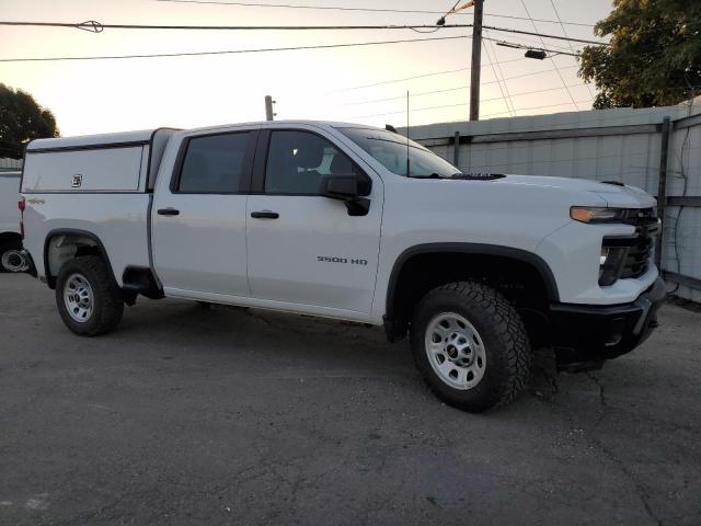 1GC4YSE70RF192963 - 2024 CHEVROLET SILVERADO K3500 白色 照片 4