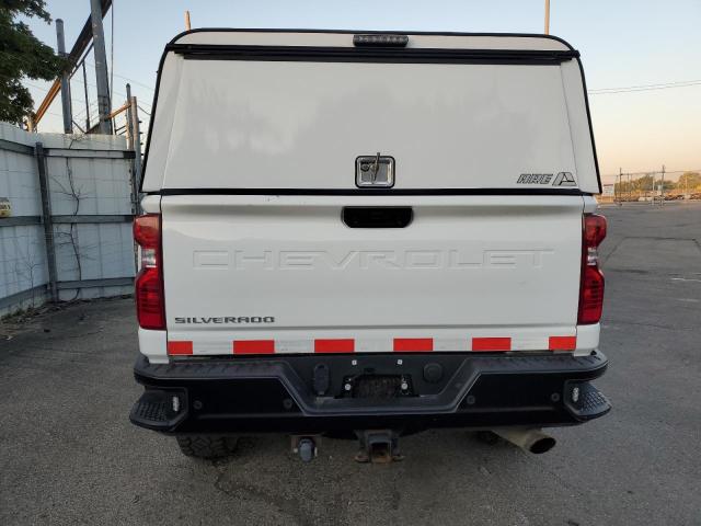 1GC4YSE70RF192963 - 2024 CHEVROLET SILVERADO K3500 白色 照片 6
