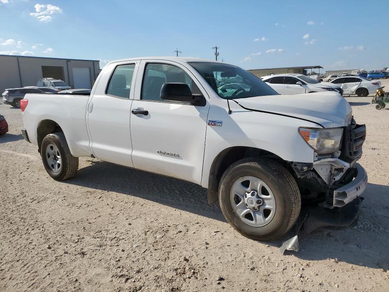 5TFUW5F13DX315708 - 2013 TOYOTA TUNDRA DOUBLE CAB SR5 WHITE photo 4