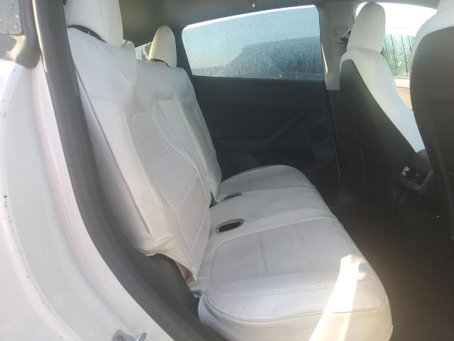 7SAYGDED6RF044698 - 2024 TESLA MODEL Y WHITE photo 10