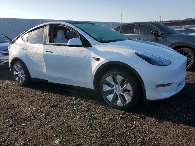 7SAYGDED6RF044698 - 2024 TESLA MODEL Y WHITE photo 4