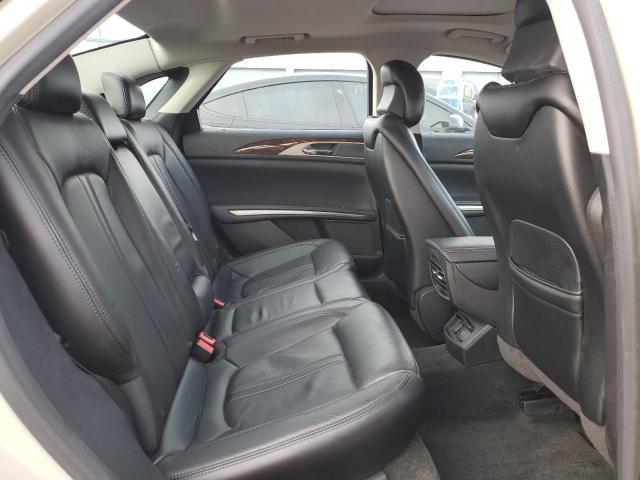 3LN6L2J99GR611564 - 2016 LINCOLN MKZ CREAM photo 10