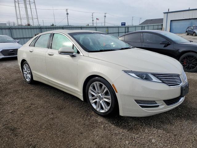 3LN6L2J99GR611564 - 2016 LINCOLN MKZ CREAM photo 4