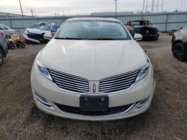 3LN6L2J99GR611564 - 2016 LINCOLN MKZ CREAM photo 5