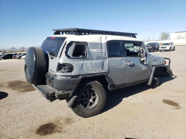 JTEBU4BF9EK187638 - 2014 TOYOTA FJ CRUISER SILVER photo 3