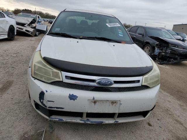 1FAHP3HN5AW156930 - 2010 FORD FOCUS SEL WHITE photo 5