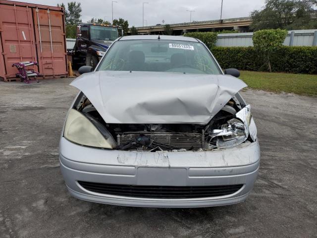 1FAFP33P42W291527 - 2002 FORD FOCUS LX SILVER photo 5